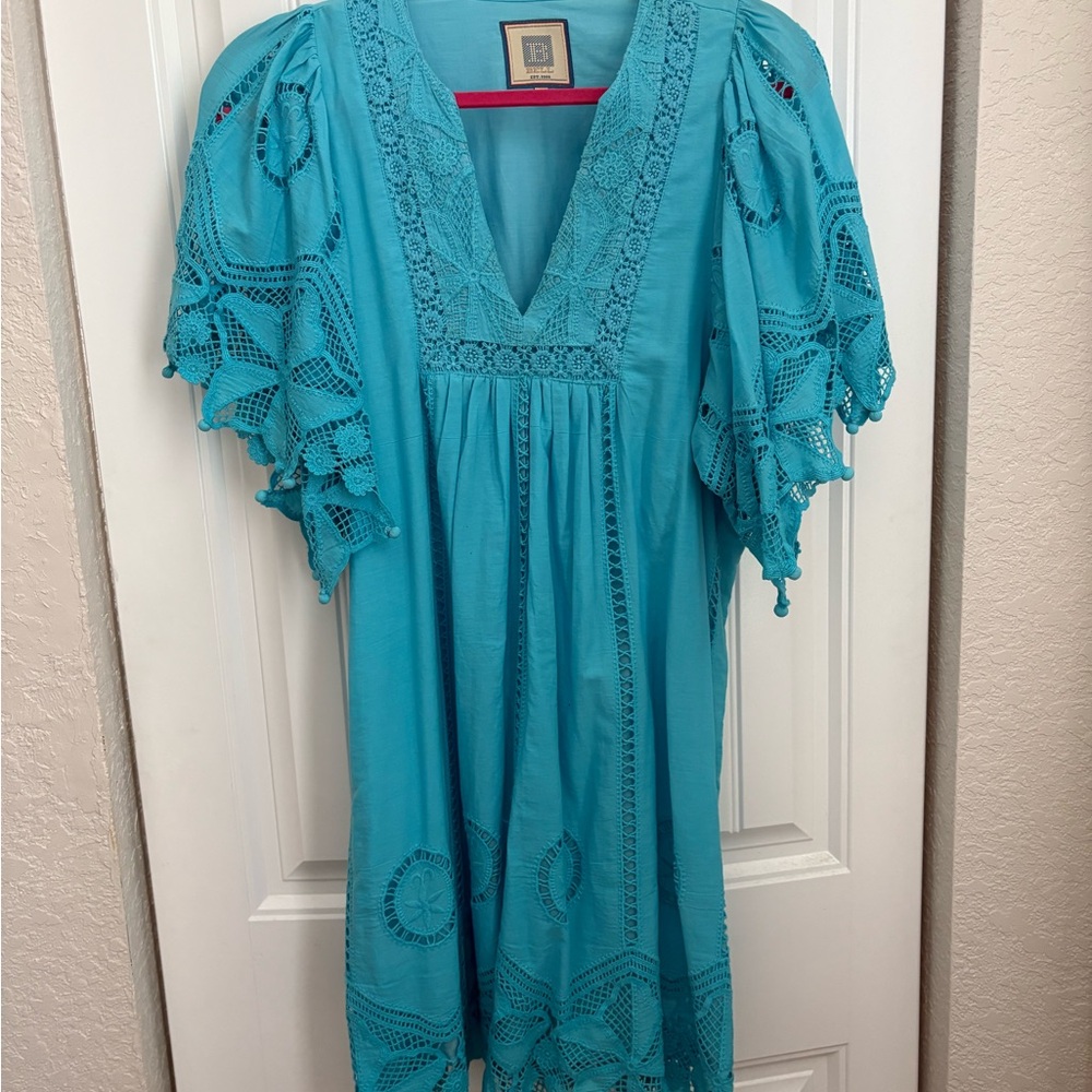 Elegant Blue Lace Tunic Dress